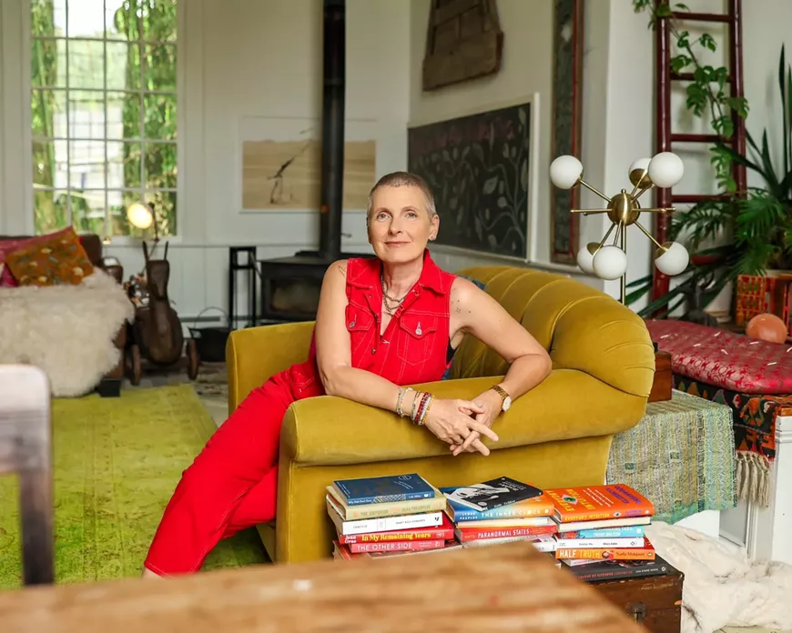57._Elizabeth_Gilbert_photo_by_Deborah_Lopez-resized-to-large.jpeg
