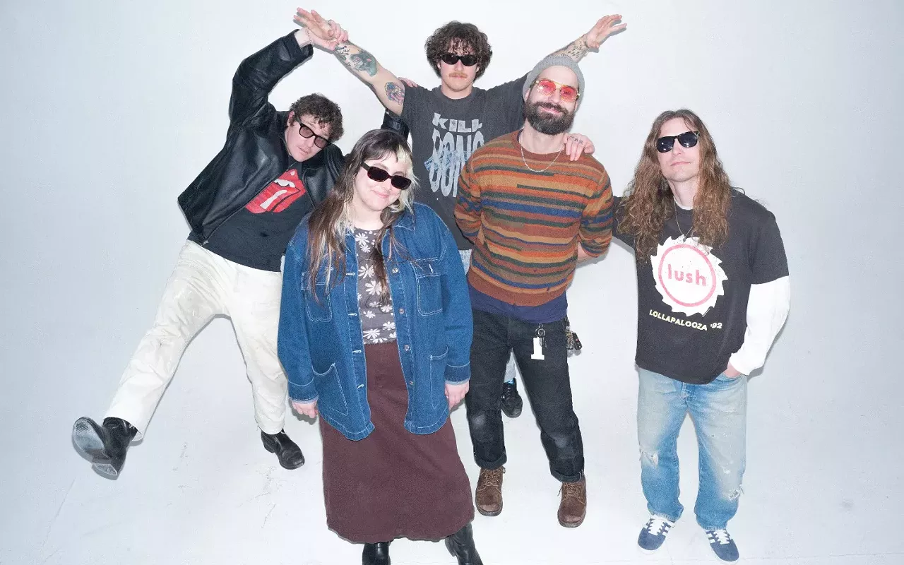 Image: Cast of Thousands, TV Star, Angel Band, on being an angel
