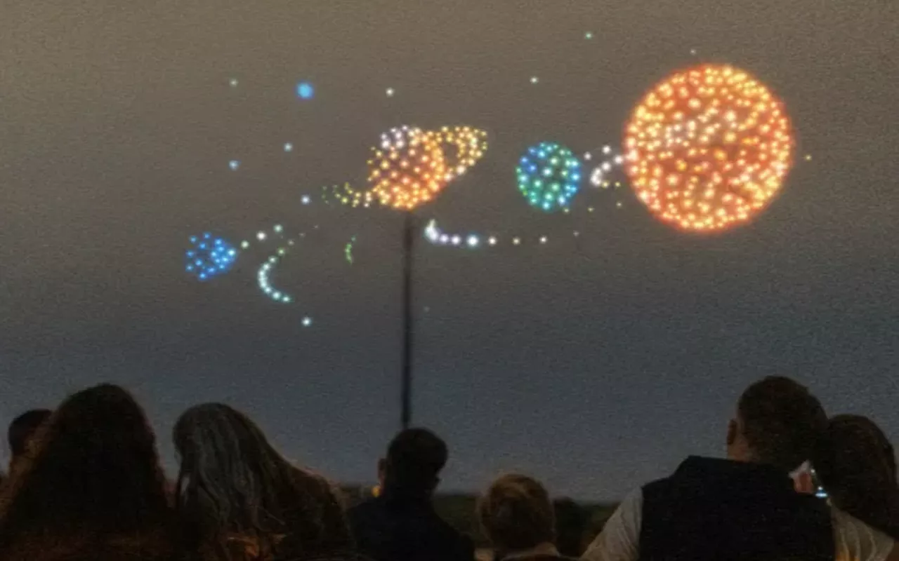 Image: DroneArt Show Space Chase in Austin