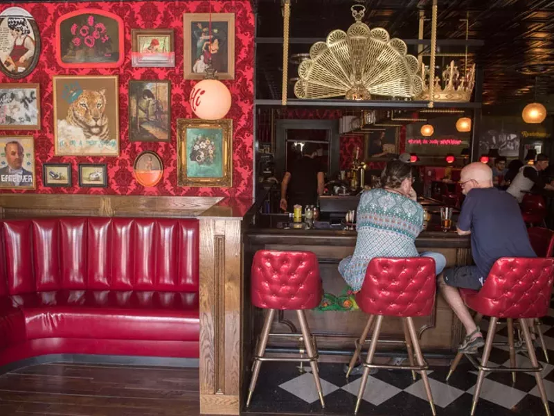 Image: Family Restaurant