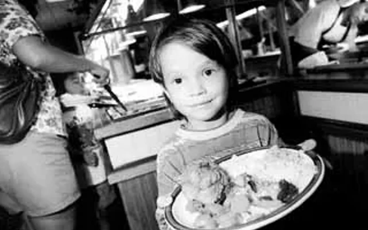 Image: Golden Corral