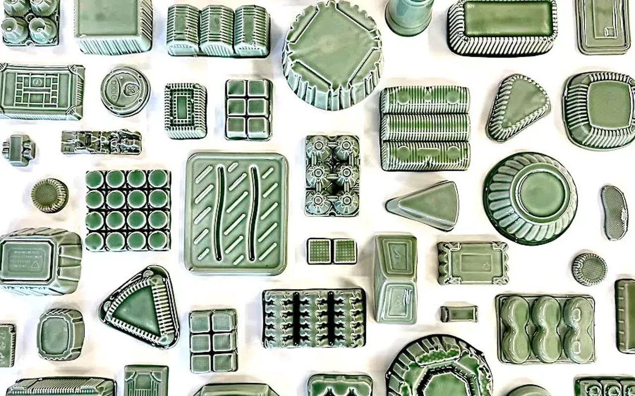 Image: GrayDUCK Gallery: Delivered and Discarded