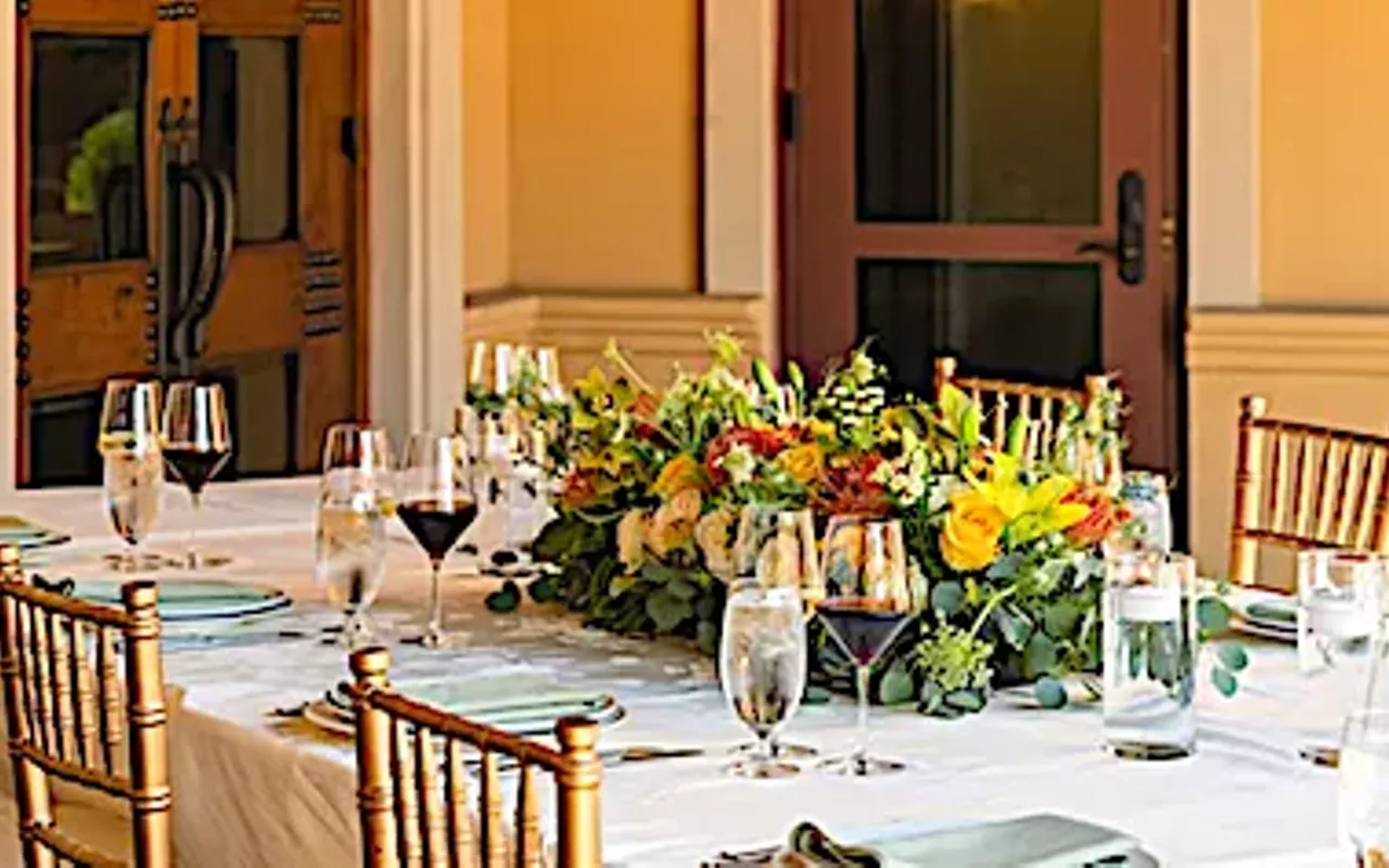 Image: Hotel Granduca: Summer Sardinian Long Table