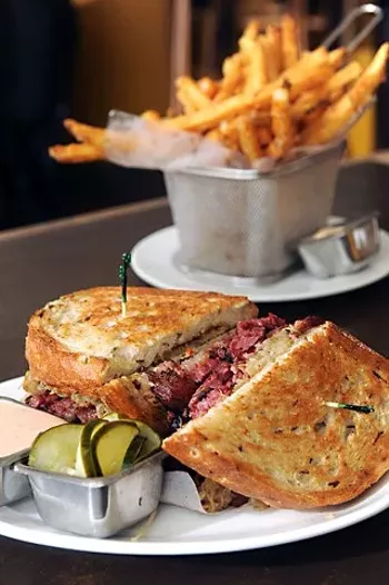 Image: Hyde Park Bar & Grill