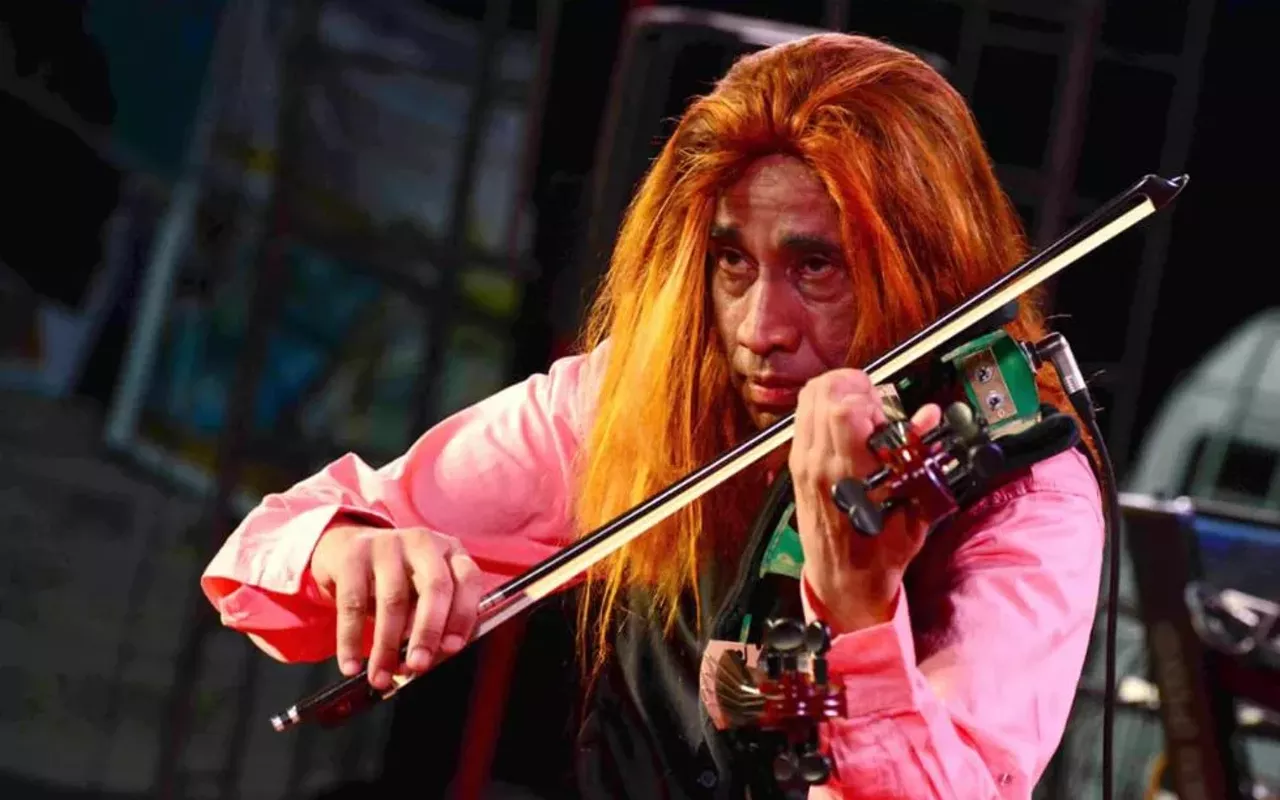Image: L. Shankar (Double Violin & Vocals)