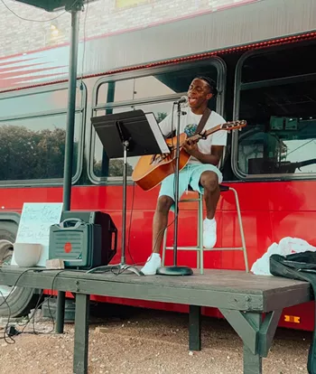 Image: Live Music on Lake Travis - Bartley