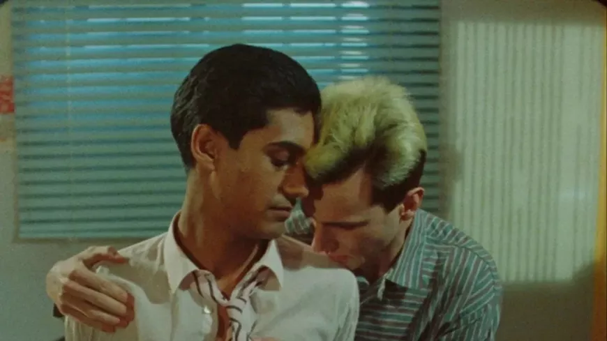 34._my_beautiful_laundrette_film_still.webp