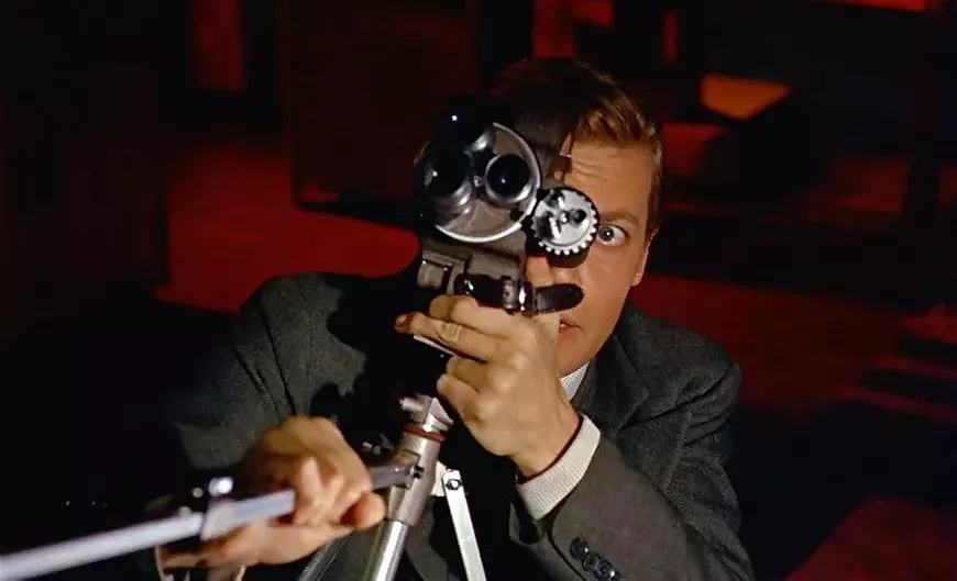 23._peeping_tom_film_still.webp