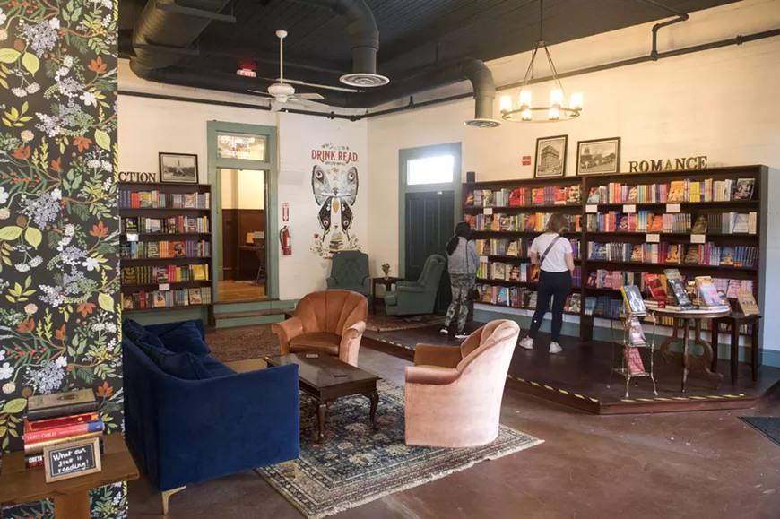 36._silent_bookclub.vintagebookstore_jack.webp