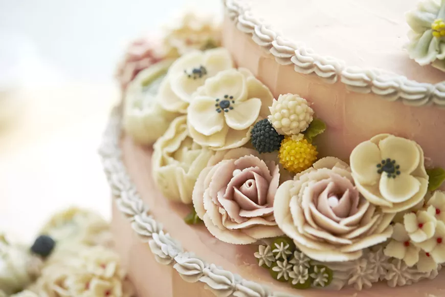 47._susie_cakes_vintage_cake_decorating_getty_images.webp