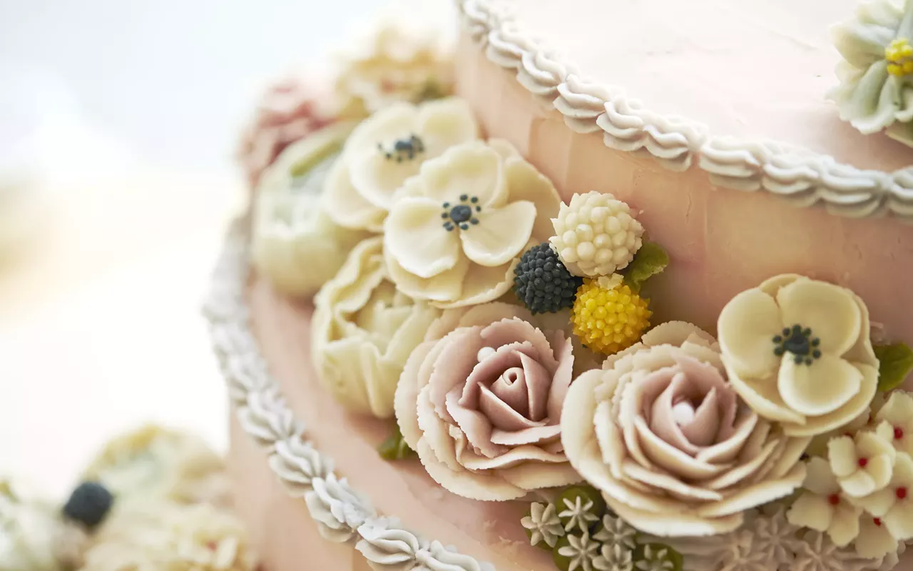 Image: SusieCakes Presents: Vintage Cake Decorating Class