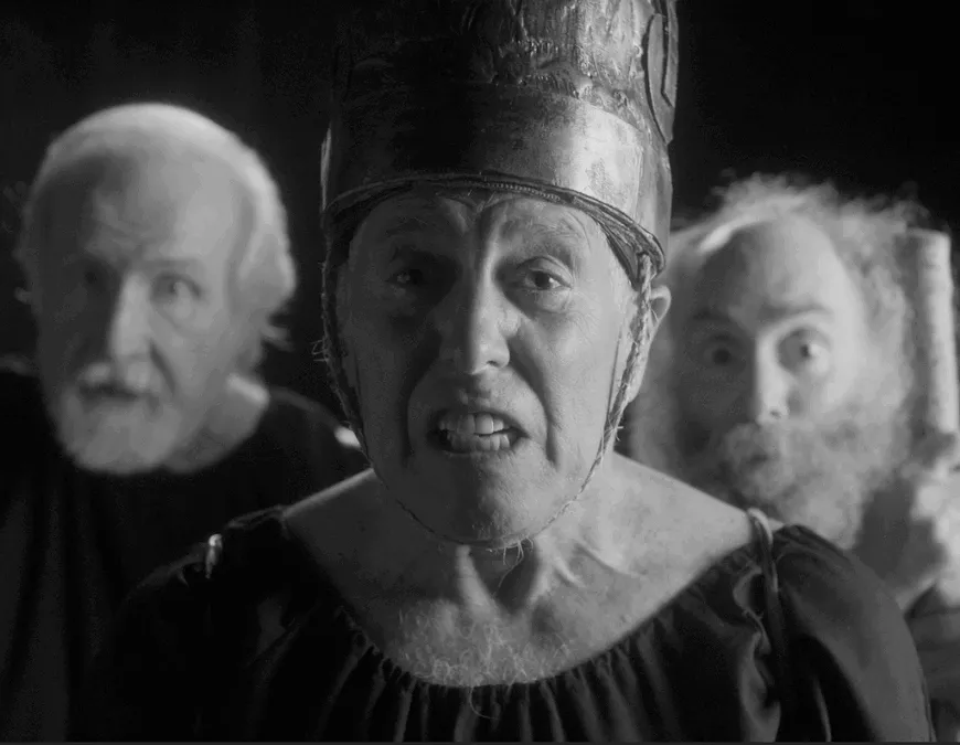 12._the_wasps_film_still.webp