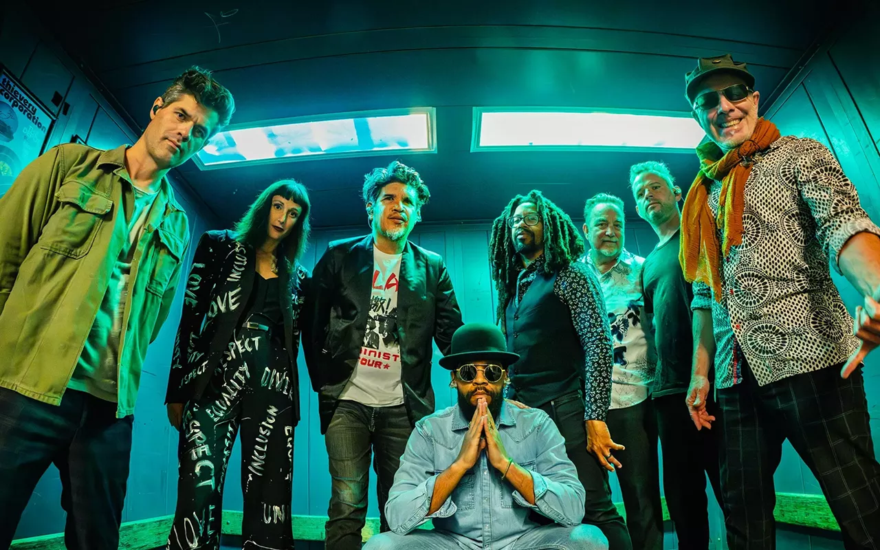 Image: Thievery Corporation, Lapa