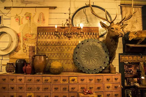 Used Furniture/Antiques