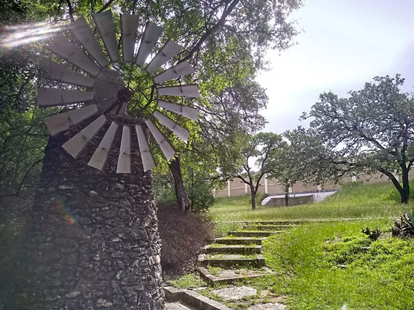 Best Nonfunctioning Windmill