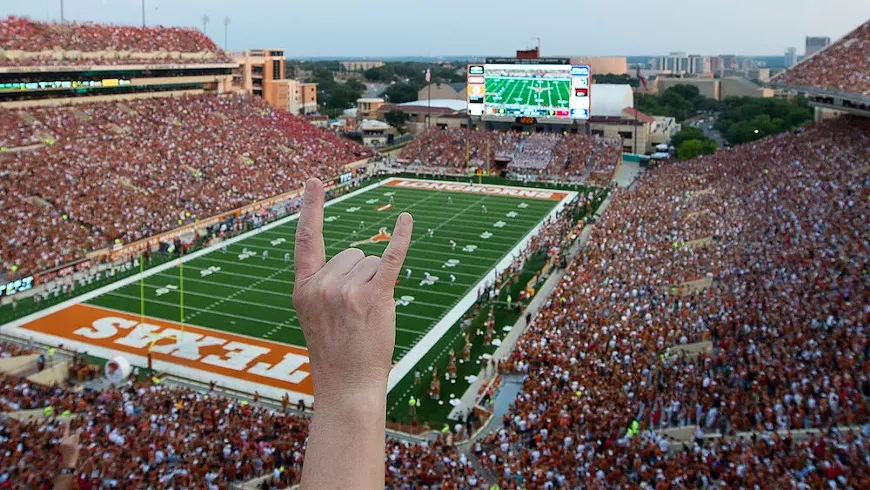 community_ut_football-2.webp